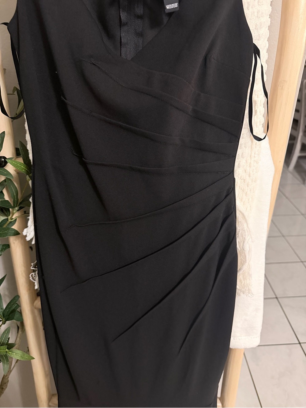 Windsor Black Sleeveless Mermaid Maxi Dress - Picture 3 of 5